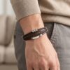 Pulsera Curva Plateada Café