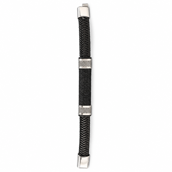 Pulsera negra trenzada con detalles plateados
