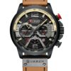 Reloj Curren 8329 T con correa café, caja negra y esfera con detalles metálicos, vista frontal.